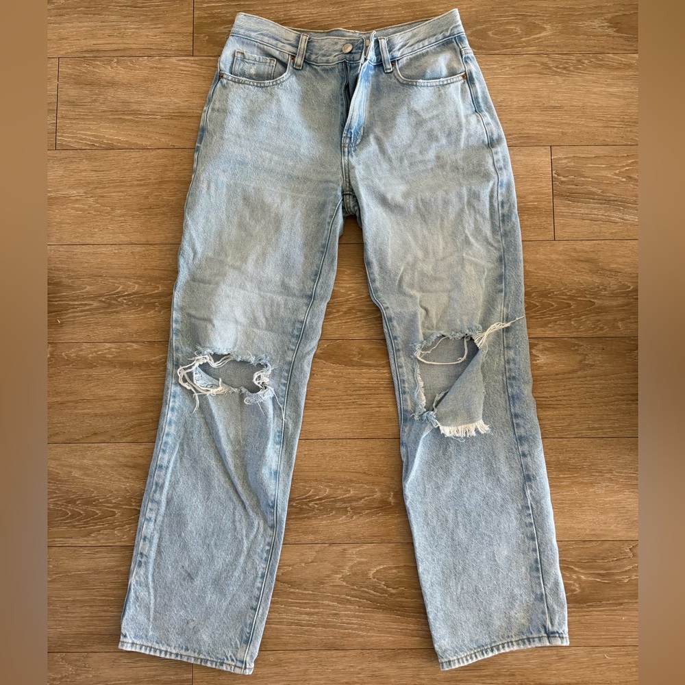 Pacsun low-mid rise boyfriend denim ripped jeans.